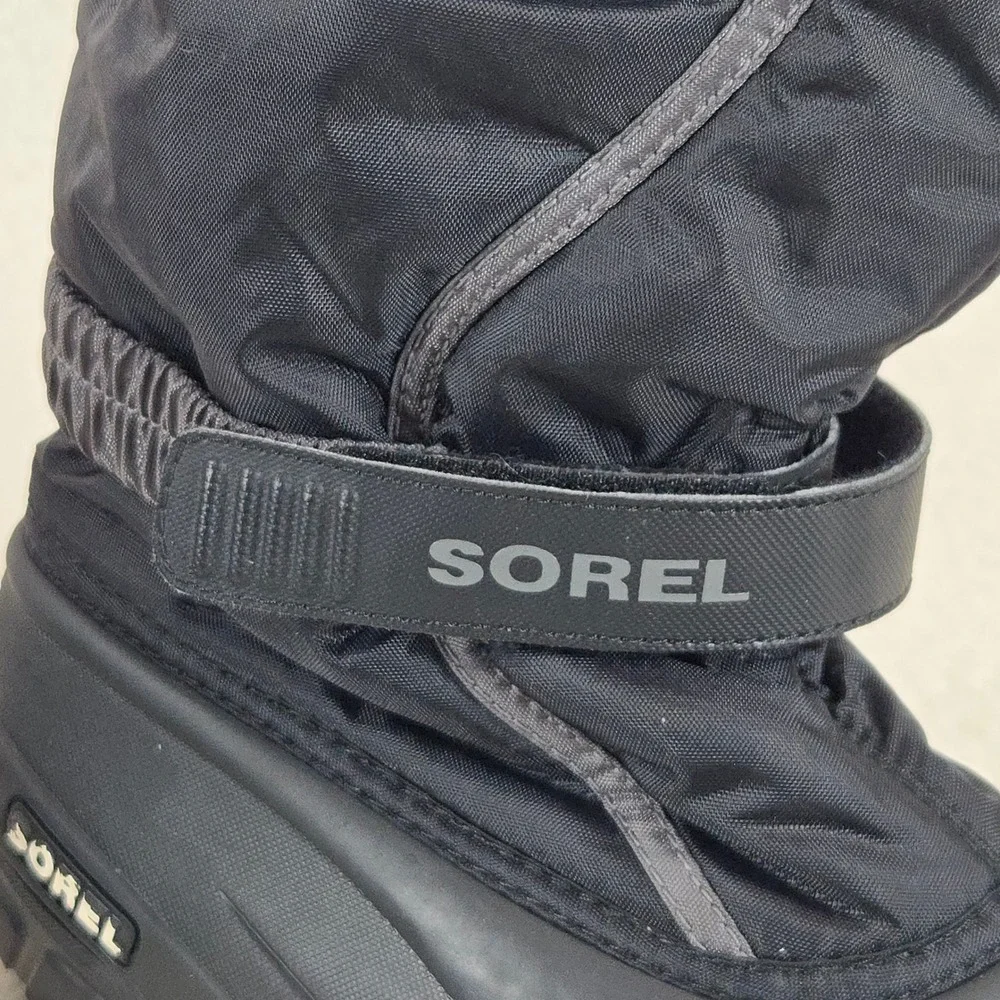 Sorel Kids Flurry Winter Snow Boots Size 6 Waterproof Insulated NY1885-016 Black